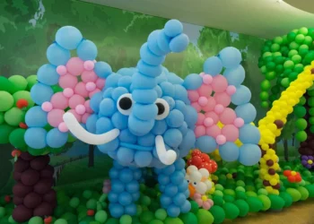 balloon decorating