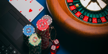 How comparing iGaming platforms can lead to a safer gambling experience